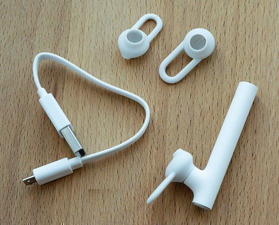 Xiaomi Mi Bluetooth Headset что внутри коробки Xiaomi Mi Bluetooth Headset что внутри коробки