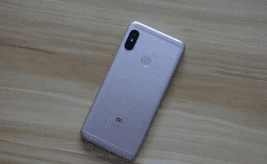 Камера и сканер отпечатков пальцев в Xiaomi Redmi 6 Pro Расположение камеры и дактилоскопического датчика в Сяоми Редми 6 Про